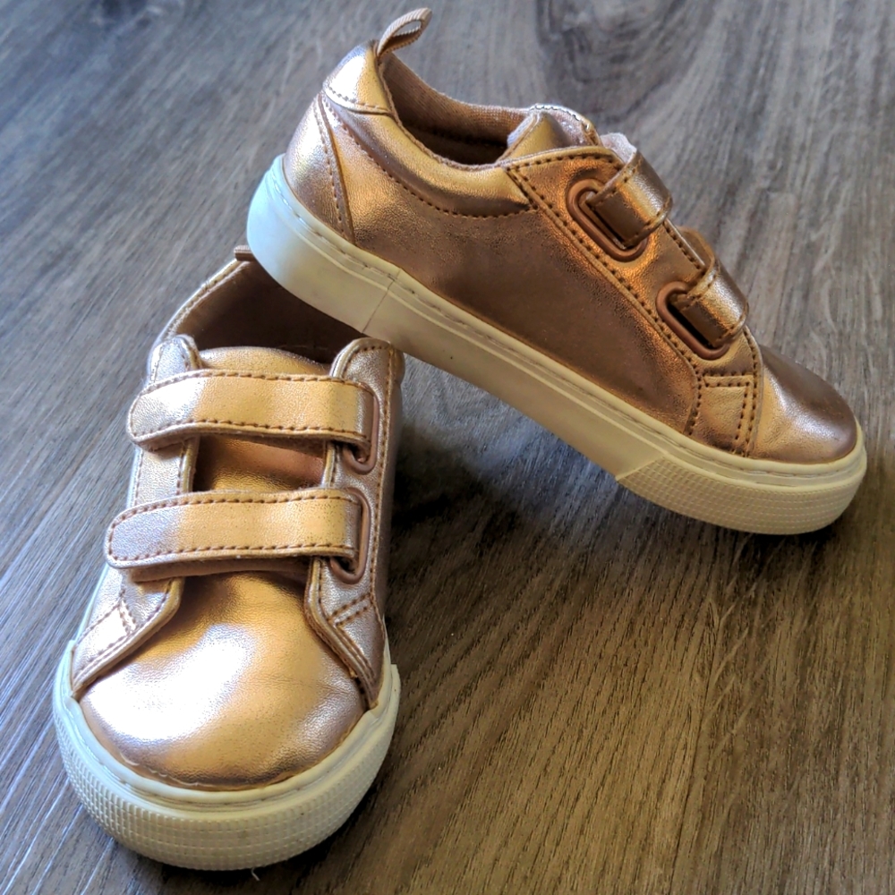Gap Kids Rose Gold Velcro Size Toddler 8 Sneakers
